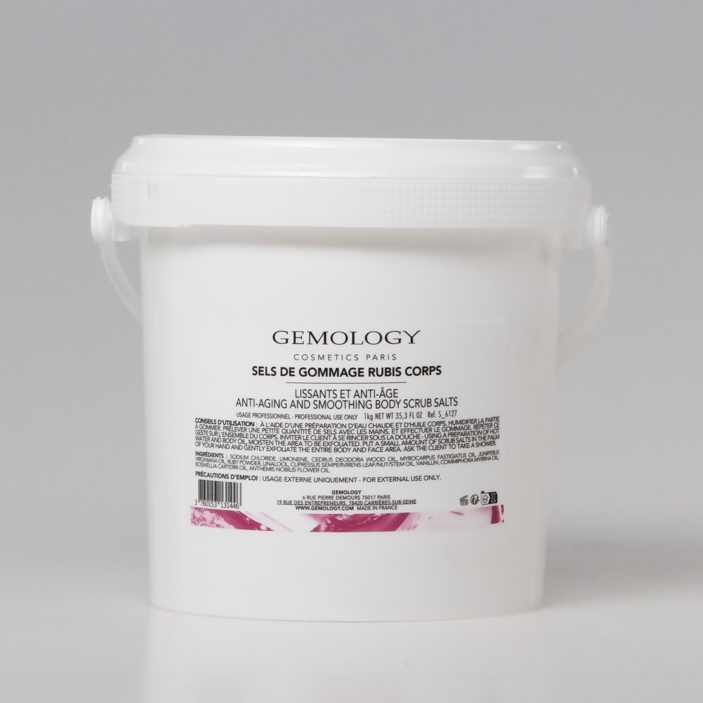 Rubino jauninantis druskų šveitiklis kūnui