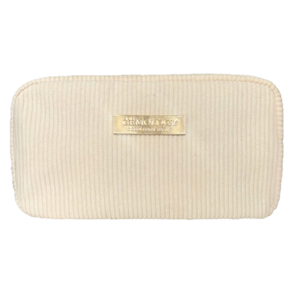 Kreminė velvetinė kosmetinė